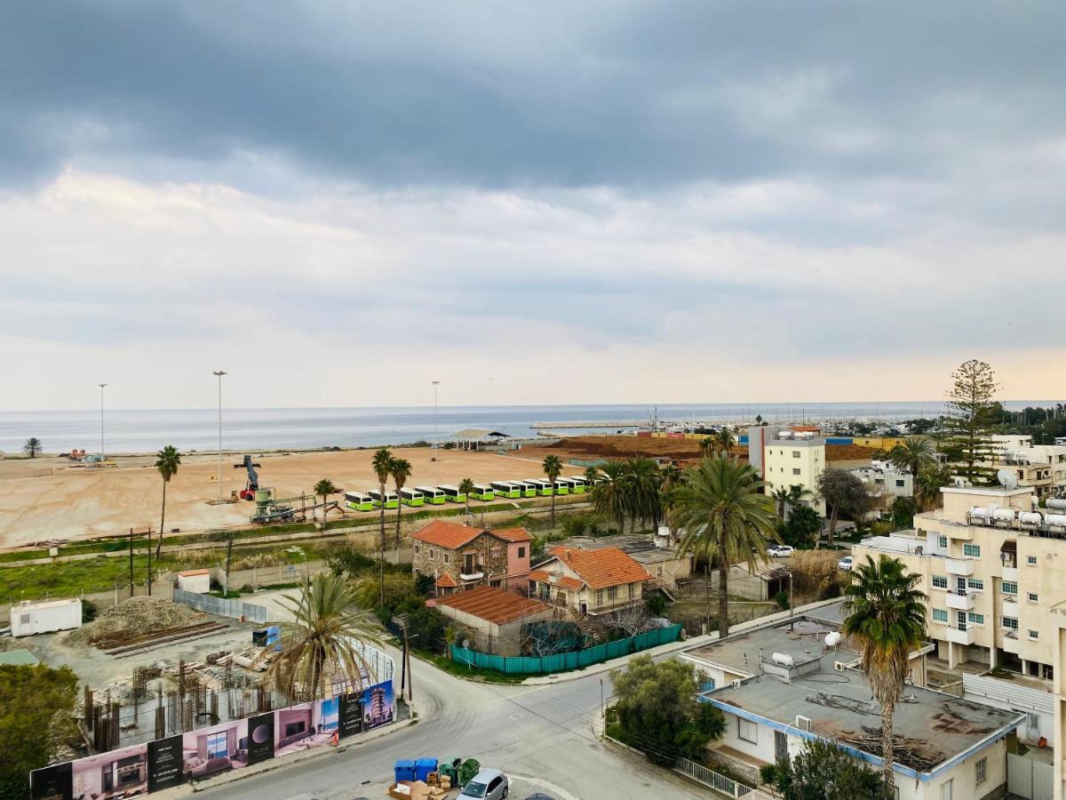 Panoramic Seaside Getaway, 2-Br Penthouse Appartement Larnaca Buitenkant foto