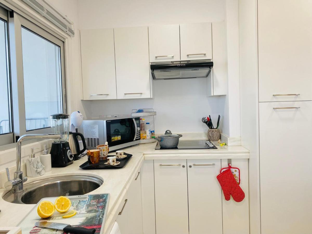 Panoramic Seaside Getaway, 2-Br Penthouse Appartement Larnaca Buitenkant foto